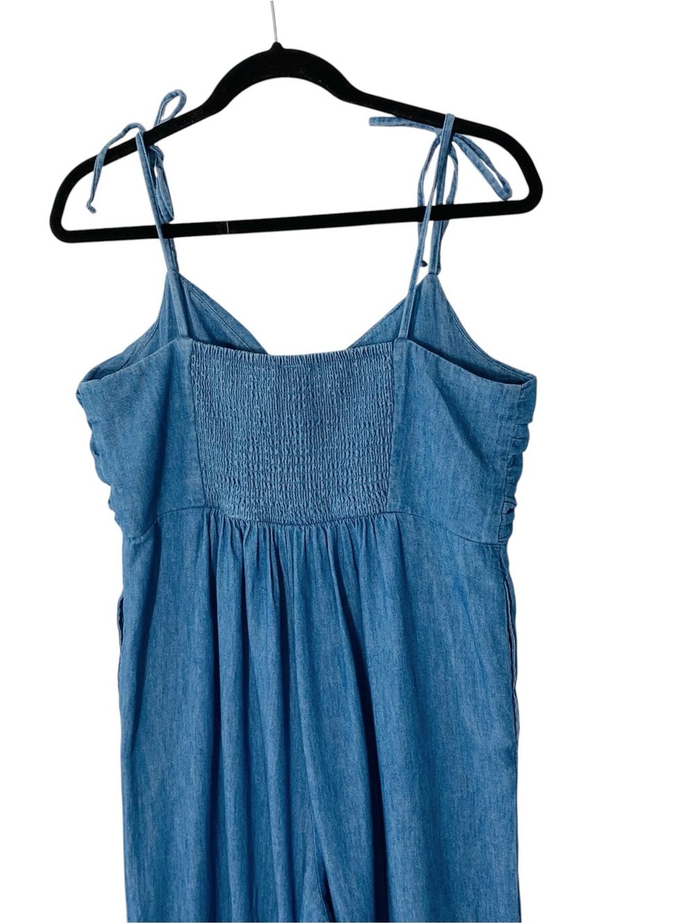 OLD NAVY Chambray Twist Jumpsuit - Picture 5 of 8